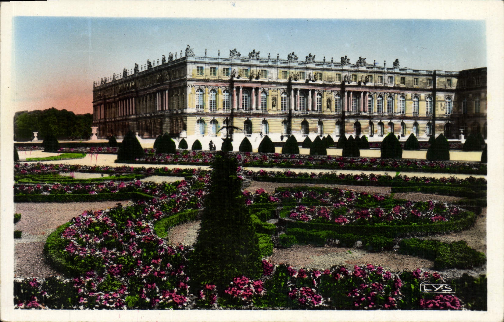 Ataque frontal de Verseilles de la POSTAL de la VENDIMIA en los pisos del parque