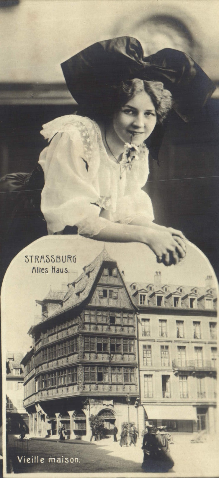 VINTAGE POSTCARD Strasbourg Folklore Woman Old House