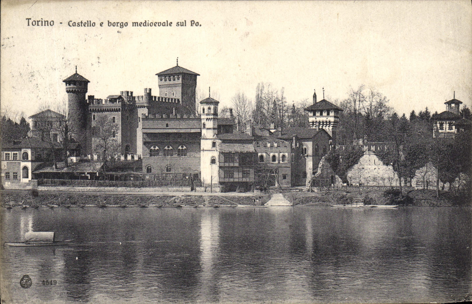Sul medieval Po del borgo de Torino Castello E de la POSTAL de la VENDIMIA