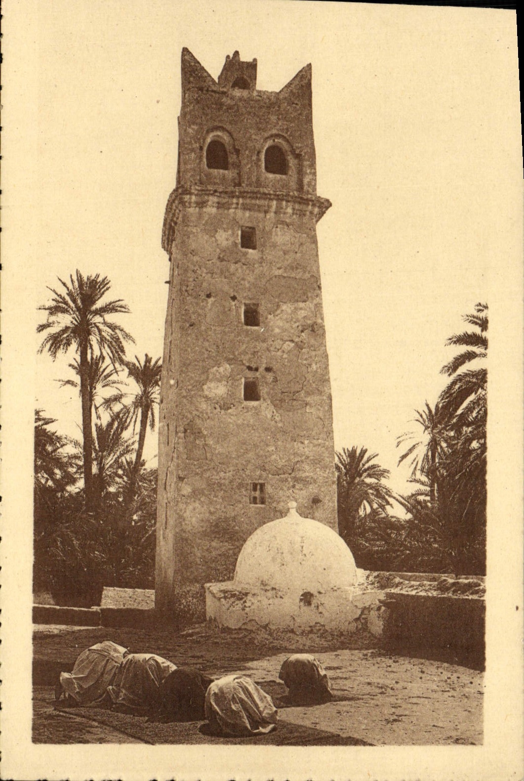 CPA La Priere A La Mosquee 