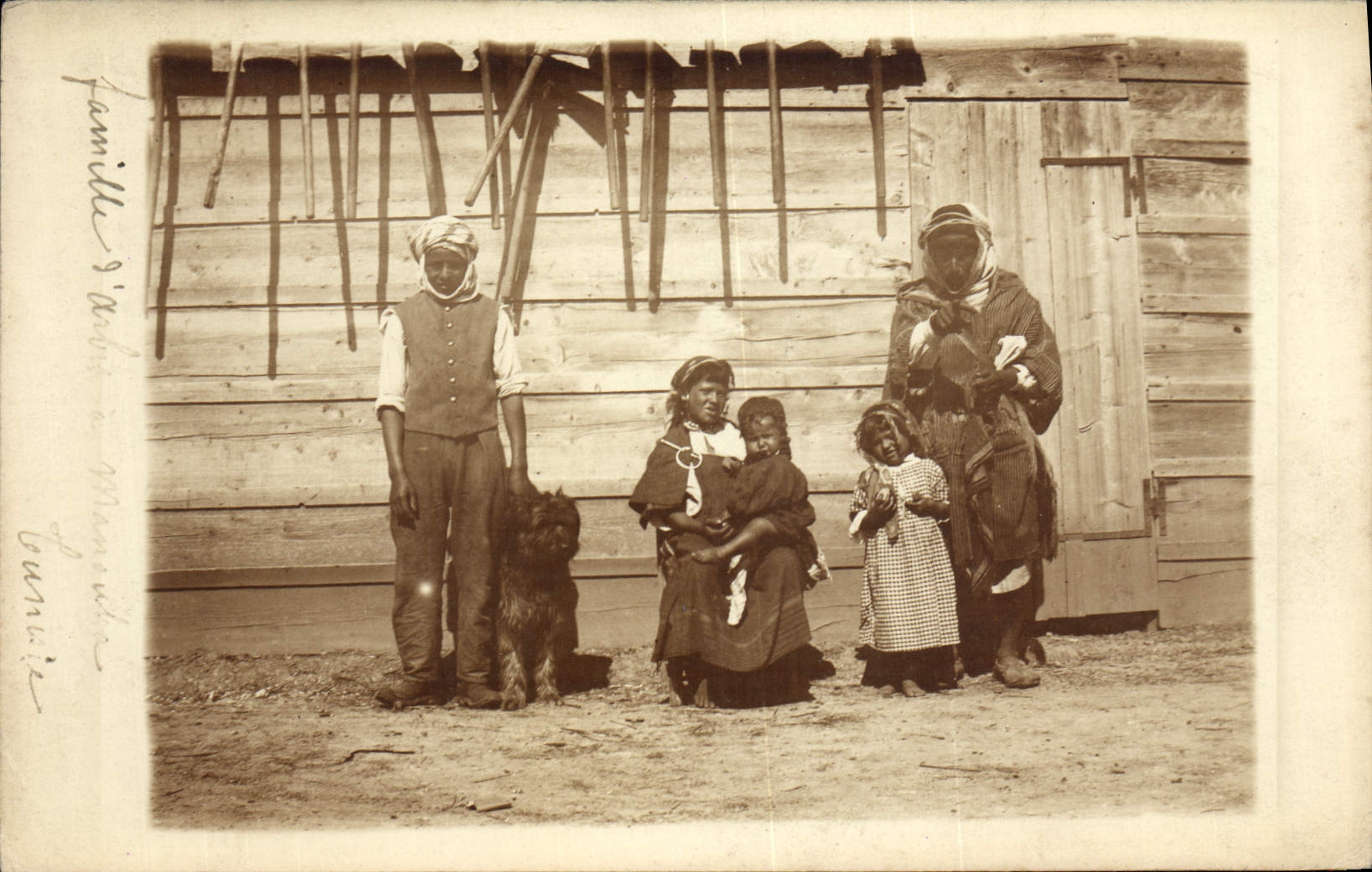 CARTE PHOTO Famille d'arbis a Marnouba Tunisie TOP