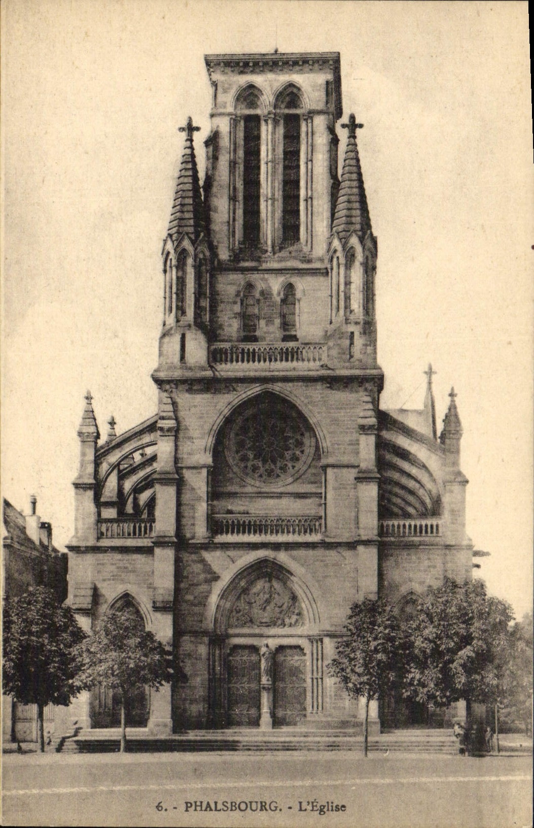 VINTAGE POSTCARD Phalsbourg the Church