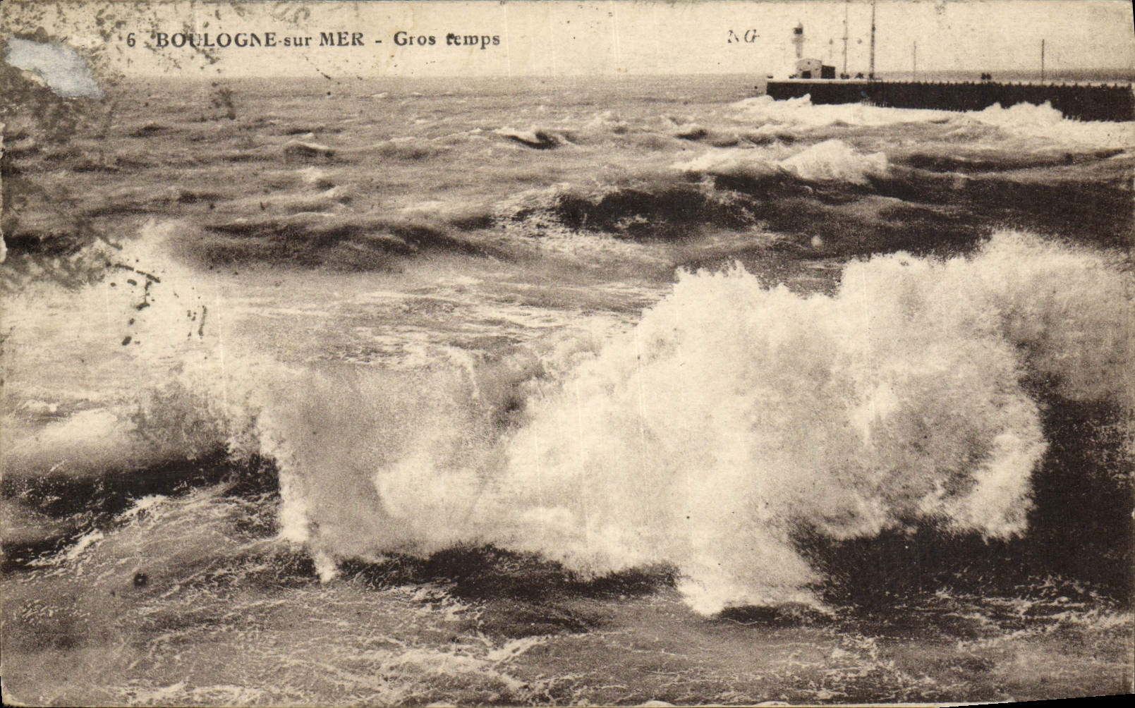 VINTAGE POSTCARD Boulogne On Sea Heavy weather