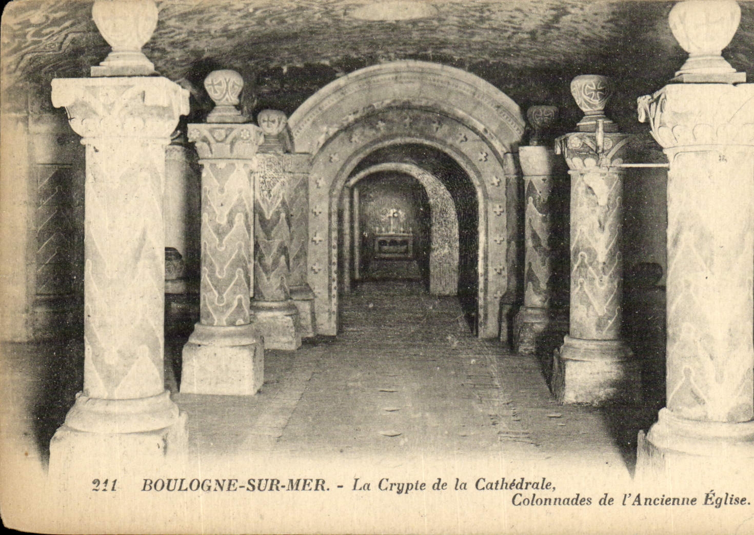 VINTAGE POSTCARD Boulogne On Sea the Crypt Of the Cathedral Colonnades Of the Old Church