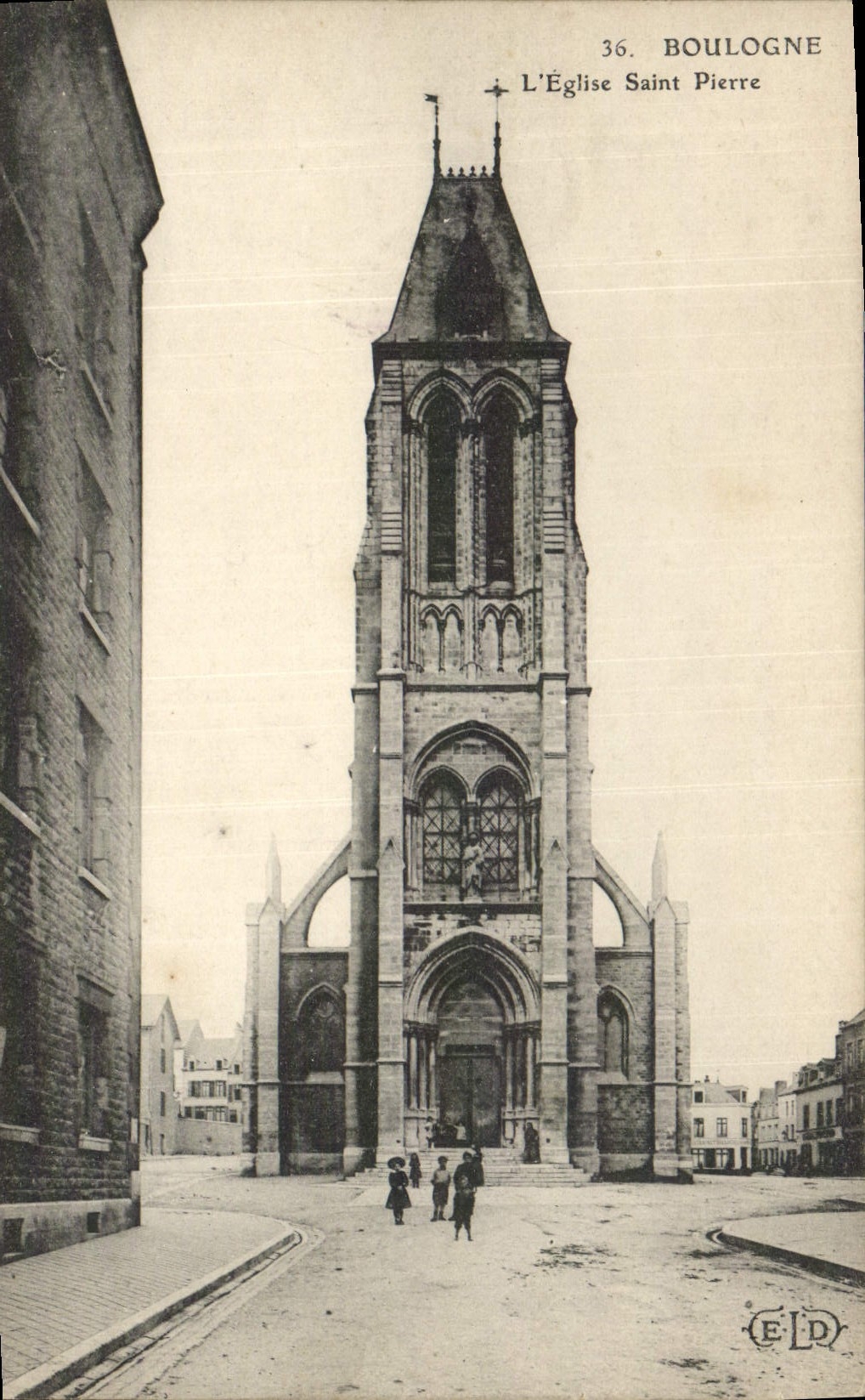 CPA Boulogne L'Eglise Saint Pierre