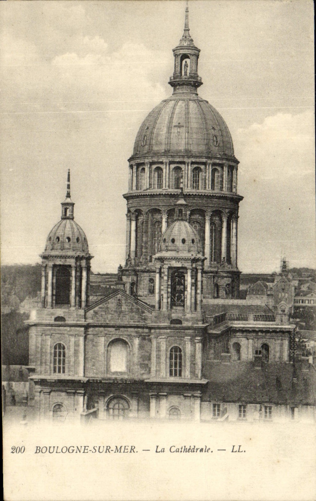 CPA Boulogne Sur Mer La Cathedrale