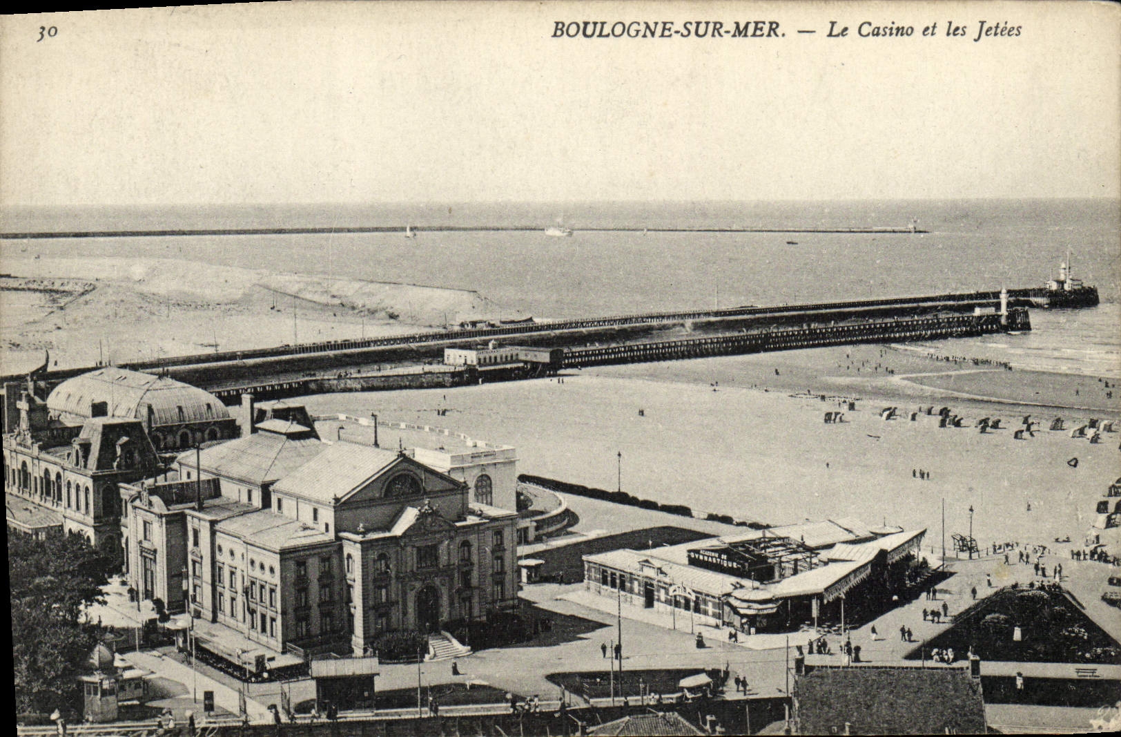 CPA Boulogne Sur Mer Le Casino Et Les Jetees