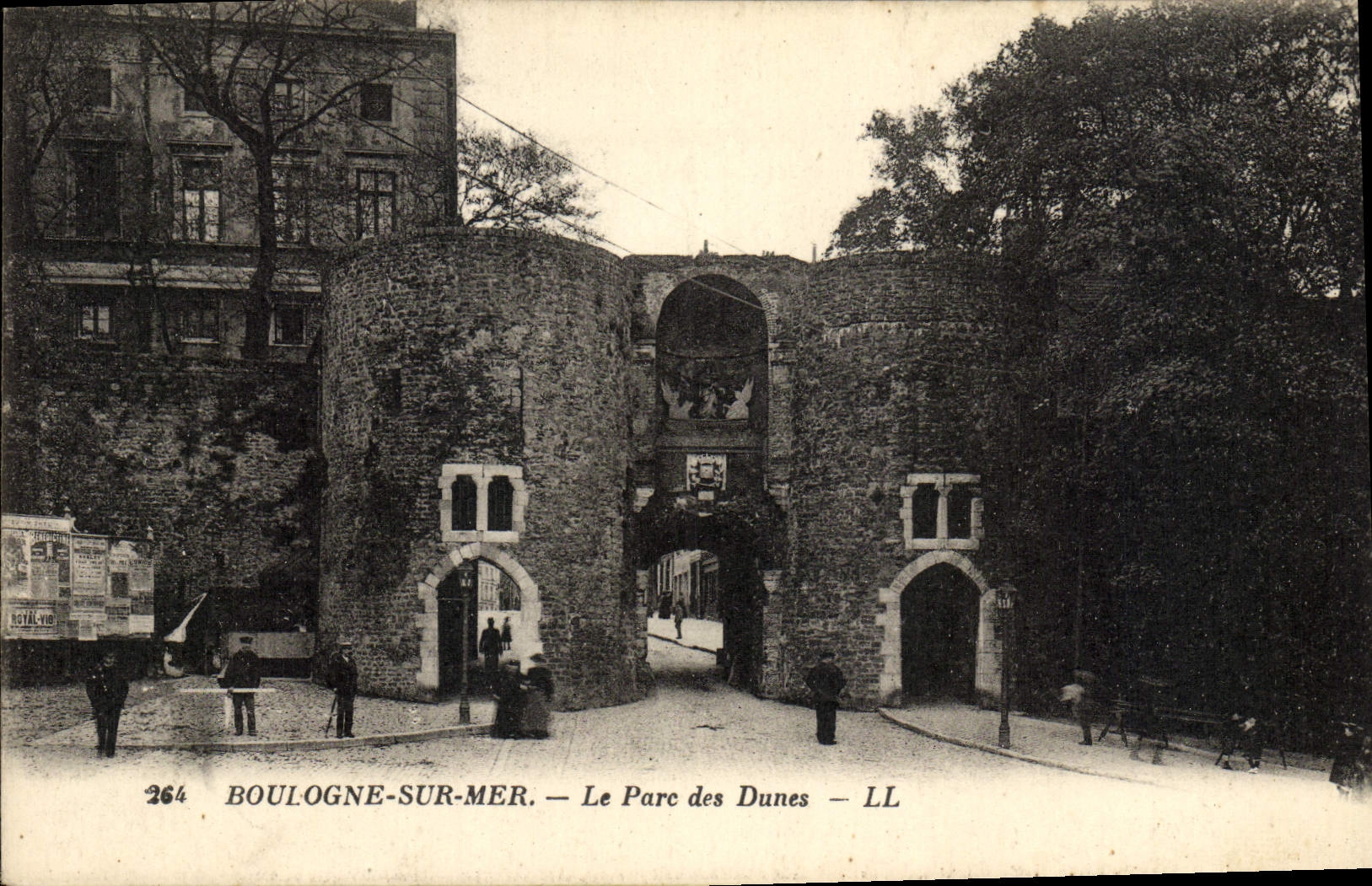 CPA Boulogne Sur Mer Le Parc Des Dunes