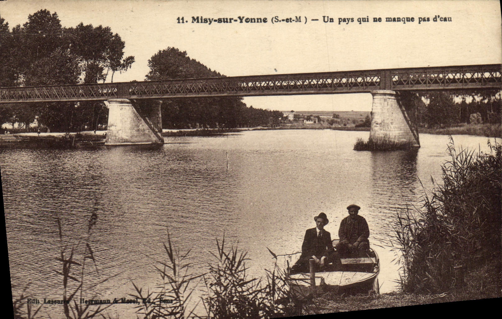 VINTAGE POSTCARD Misy On Yonne a Country Which Does not miss water Barque