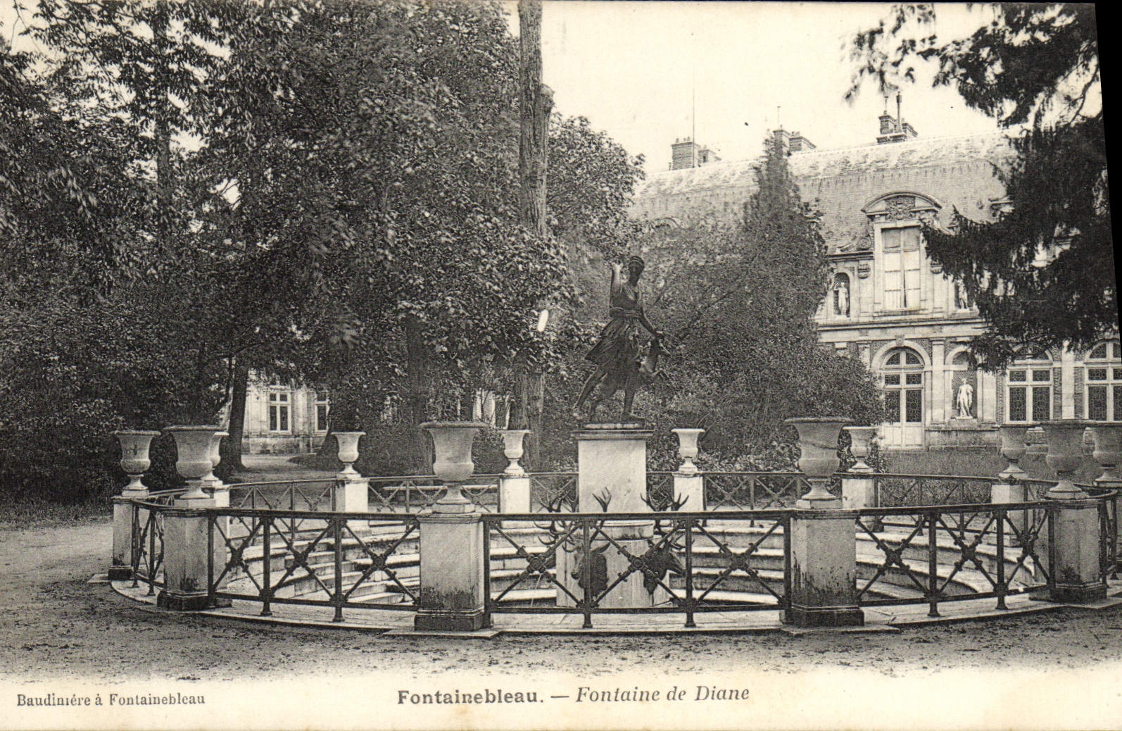 CPA Fontainebleau Fontaine De Diane