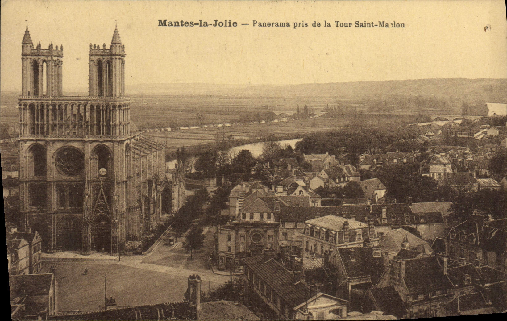 CPA Mantes La Jolie Panerama Pris de la Tour Saint Maclou