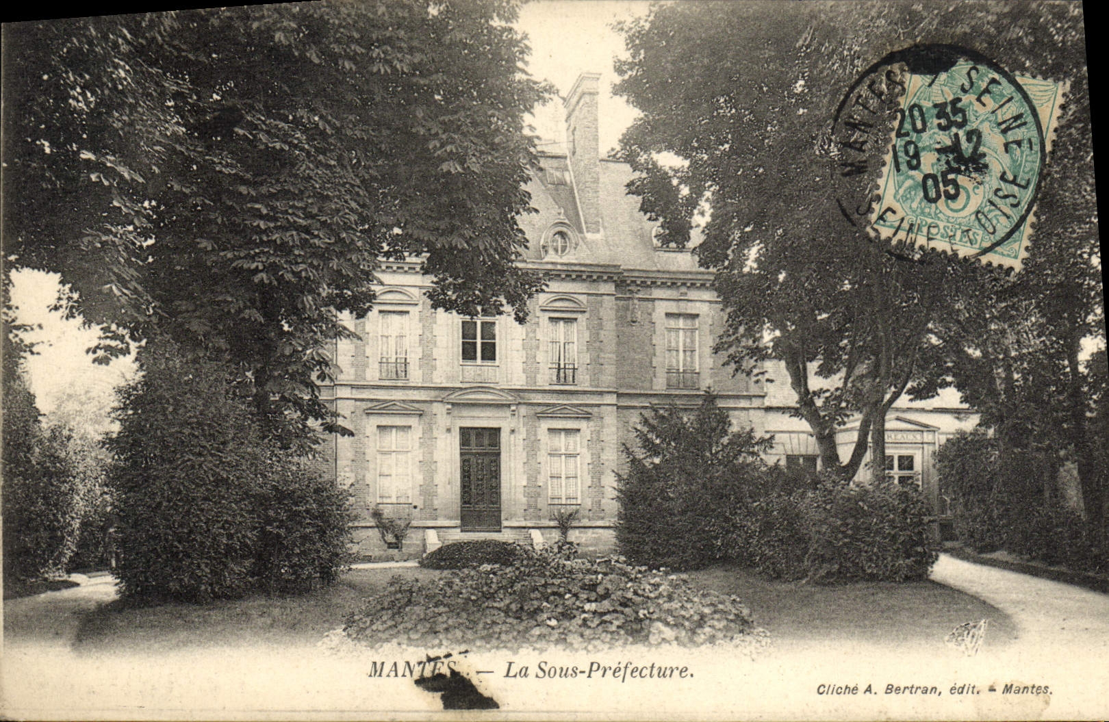 CPA Mantes La Sous Prefecture