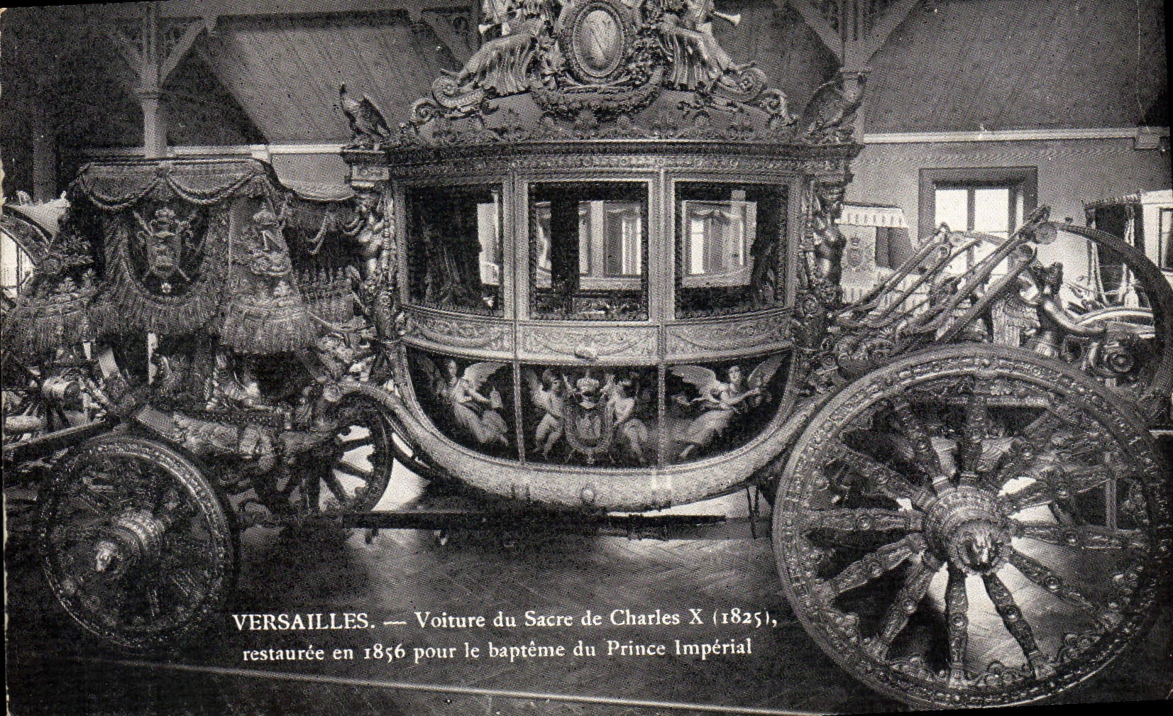 CPA Versailles Voiture du sacre de Charles X