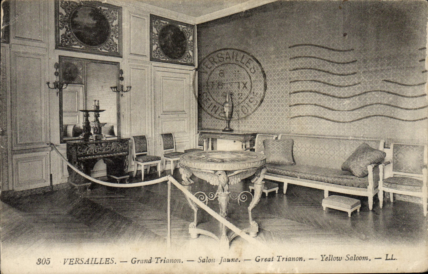 CPA Versailles Grand Trianon Salon Jaune