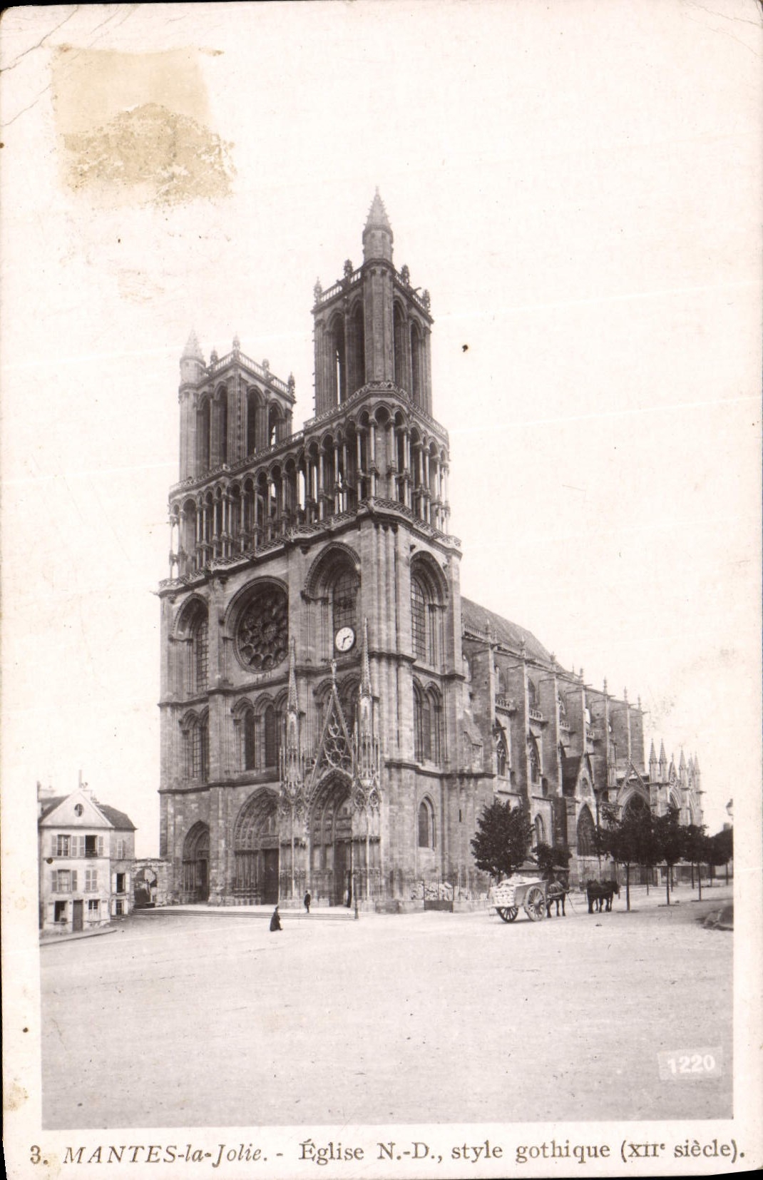CPA Mantes la Jolie Style Gothique