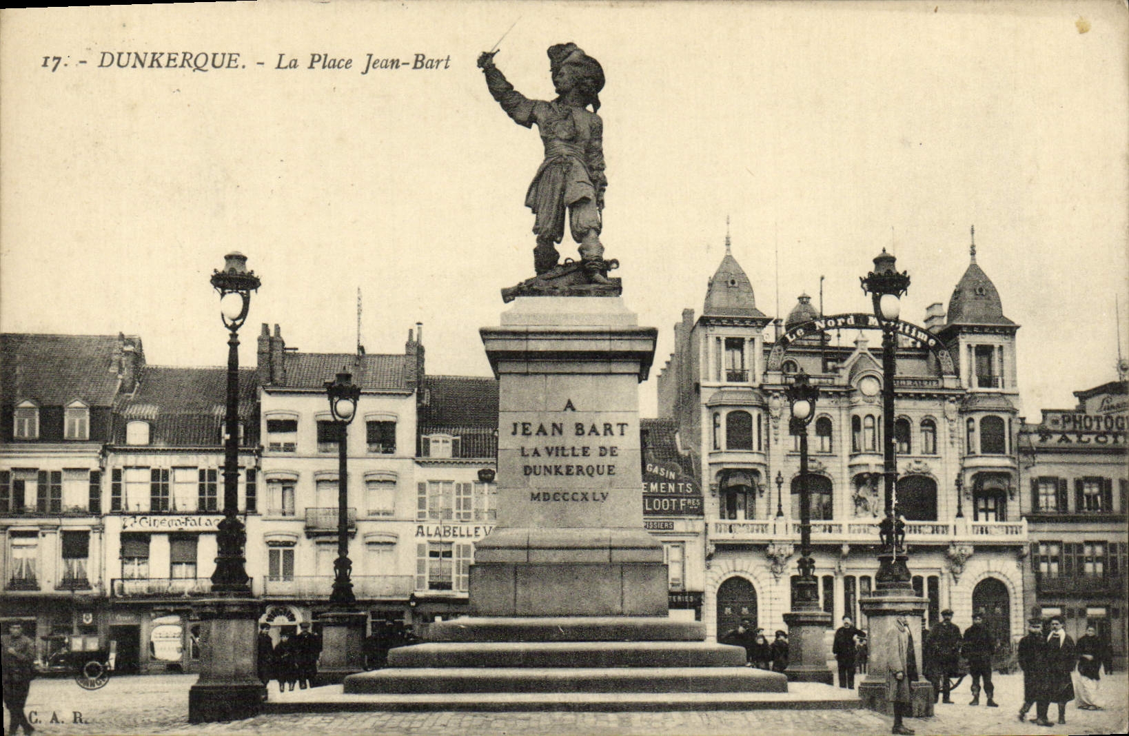 CPA Dunkerque La Place Jean Bart