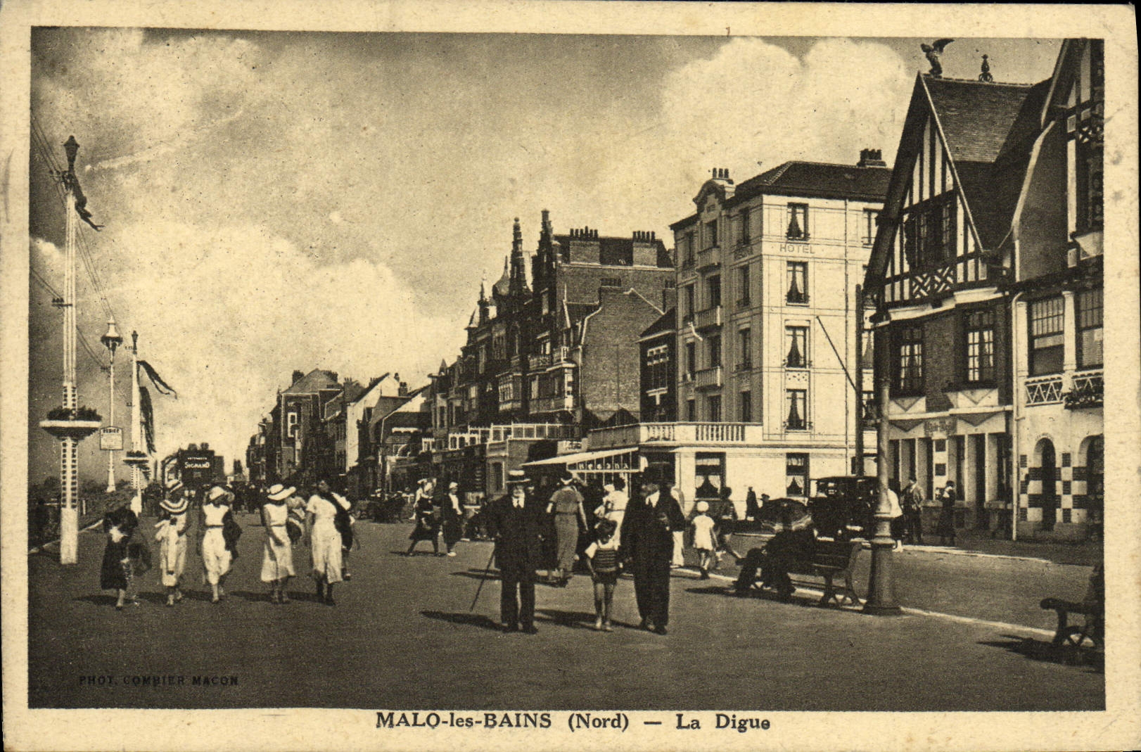 CPA Malo les Bains La Digue