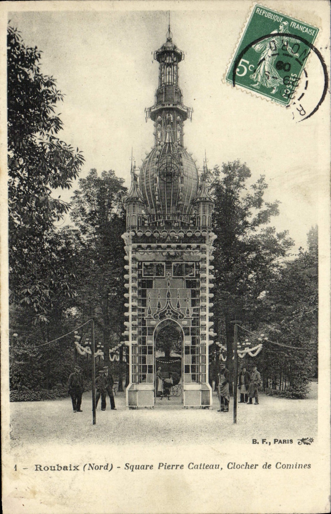 CPA Roubaix Square Pierre Catteau Clocher de Comines