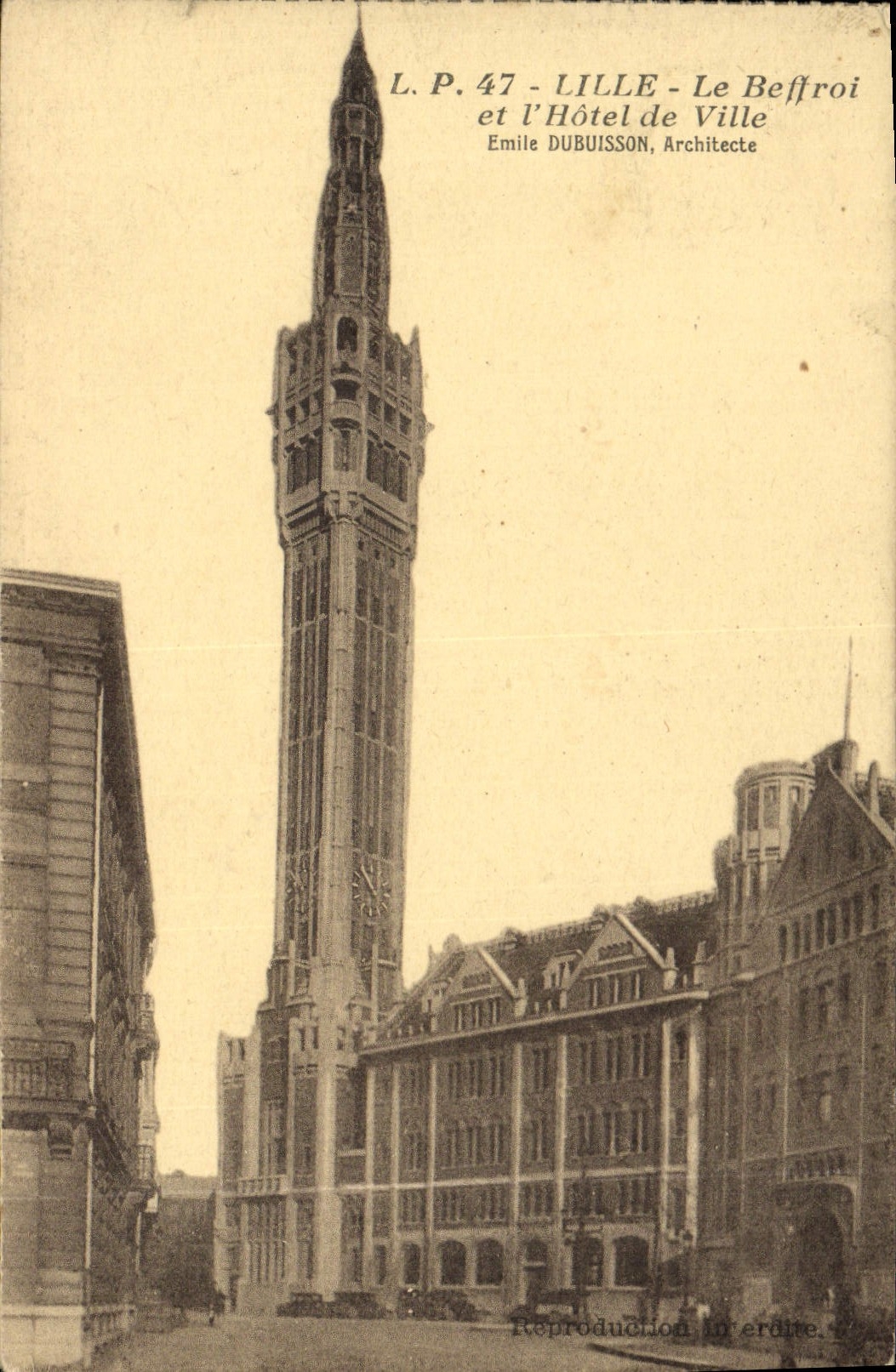 VINTAGE POSTCARD Lille the Belfry and the Town hall