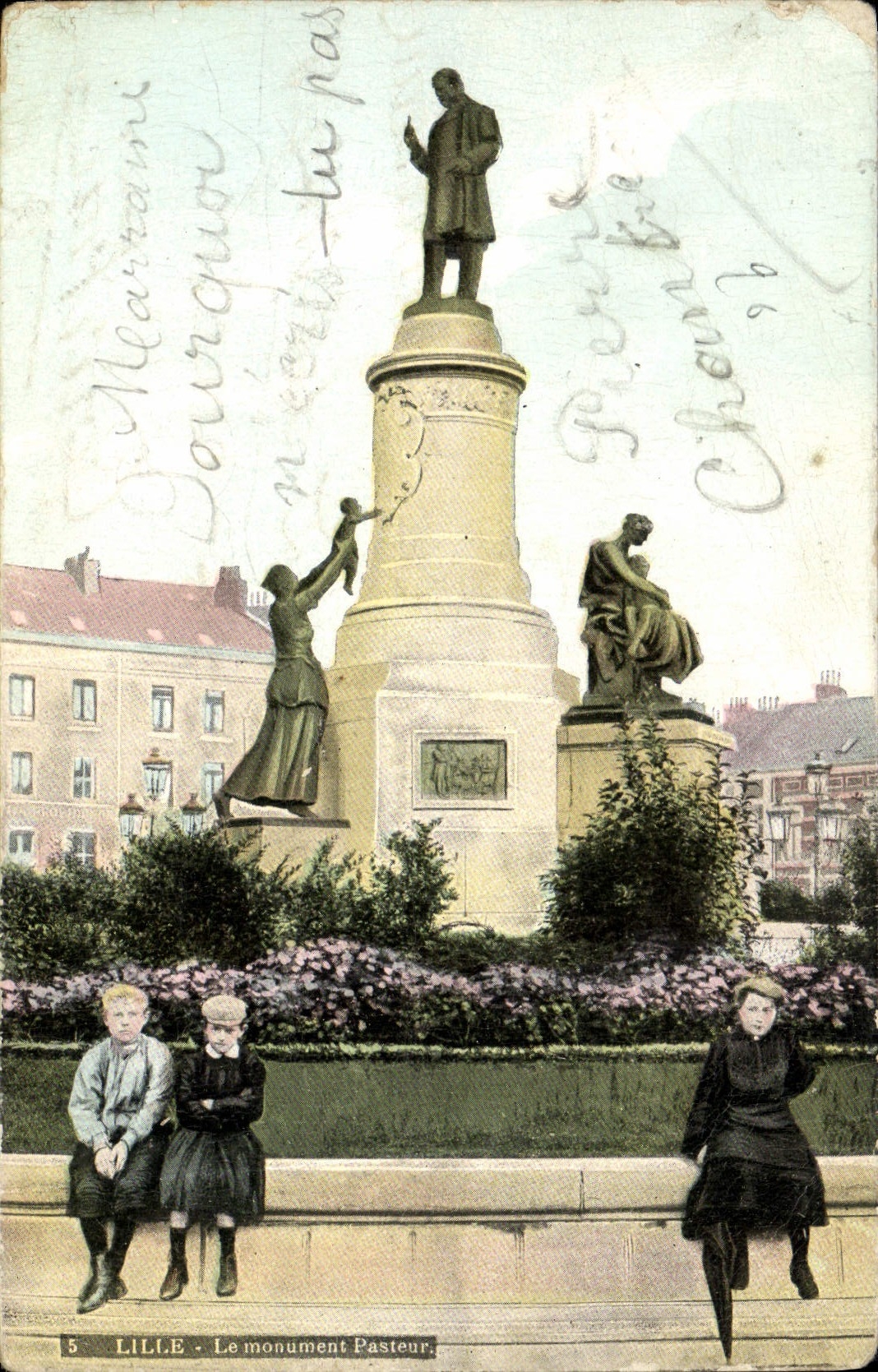 VINTAGE POSTCARD Lille the Monument Pasteur Children