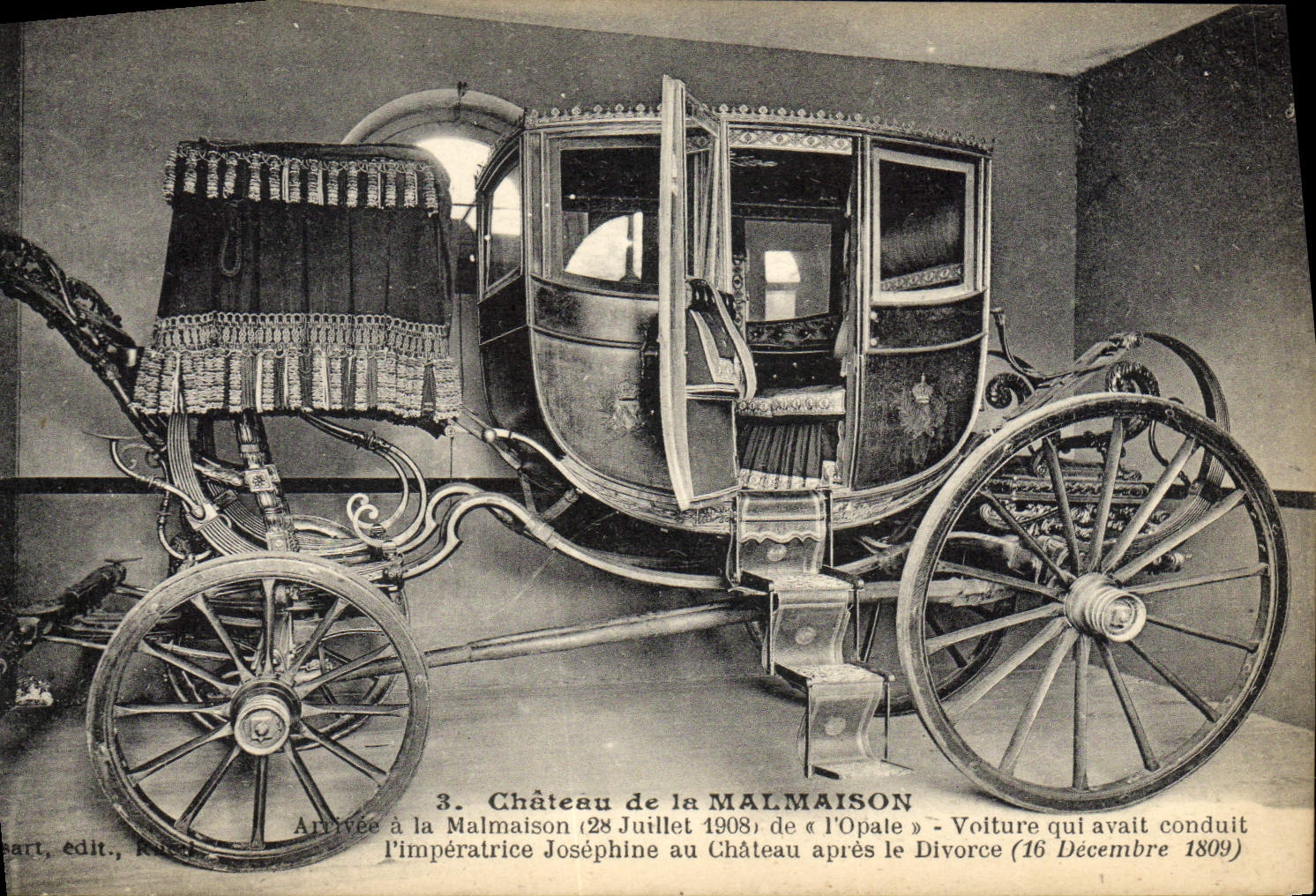 VINTAGE POSTCARD Malmaison Castle Conveys of the Josephine empress