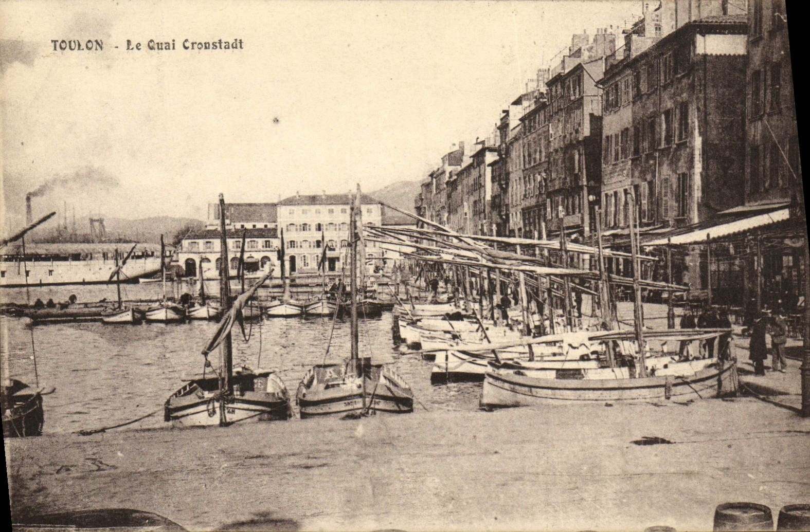CPA Toulon Le Quai Cronstadt Bateaux 