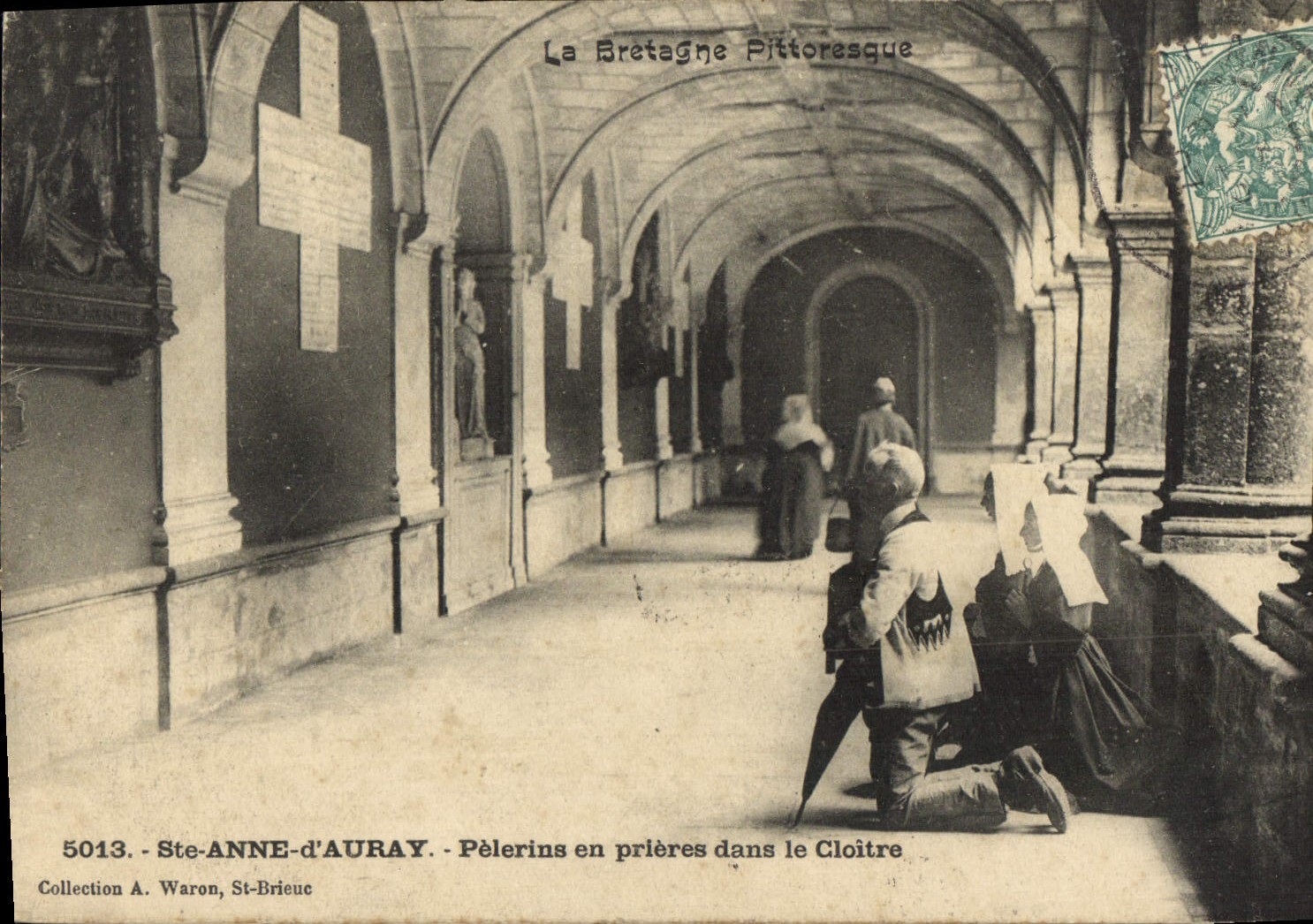 VINTAGE POSTCARD co. Anne d' Auray Pelerina in Prayers In the Cloister