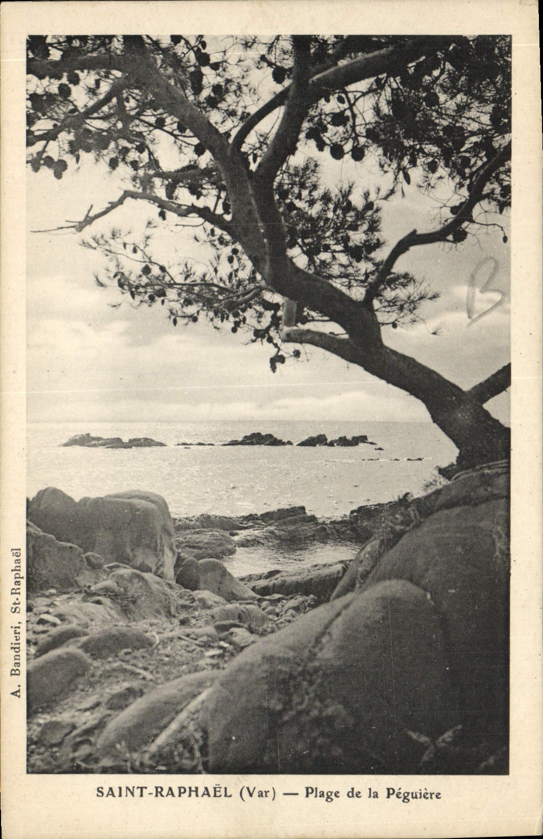 VINTAGE POSTCARD Holy Raphael Beach of Peguiere