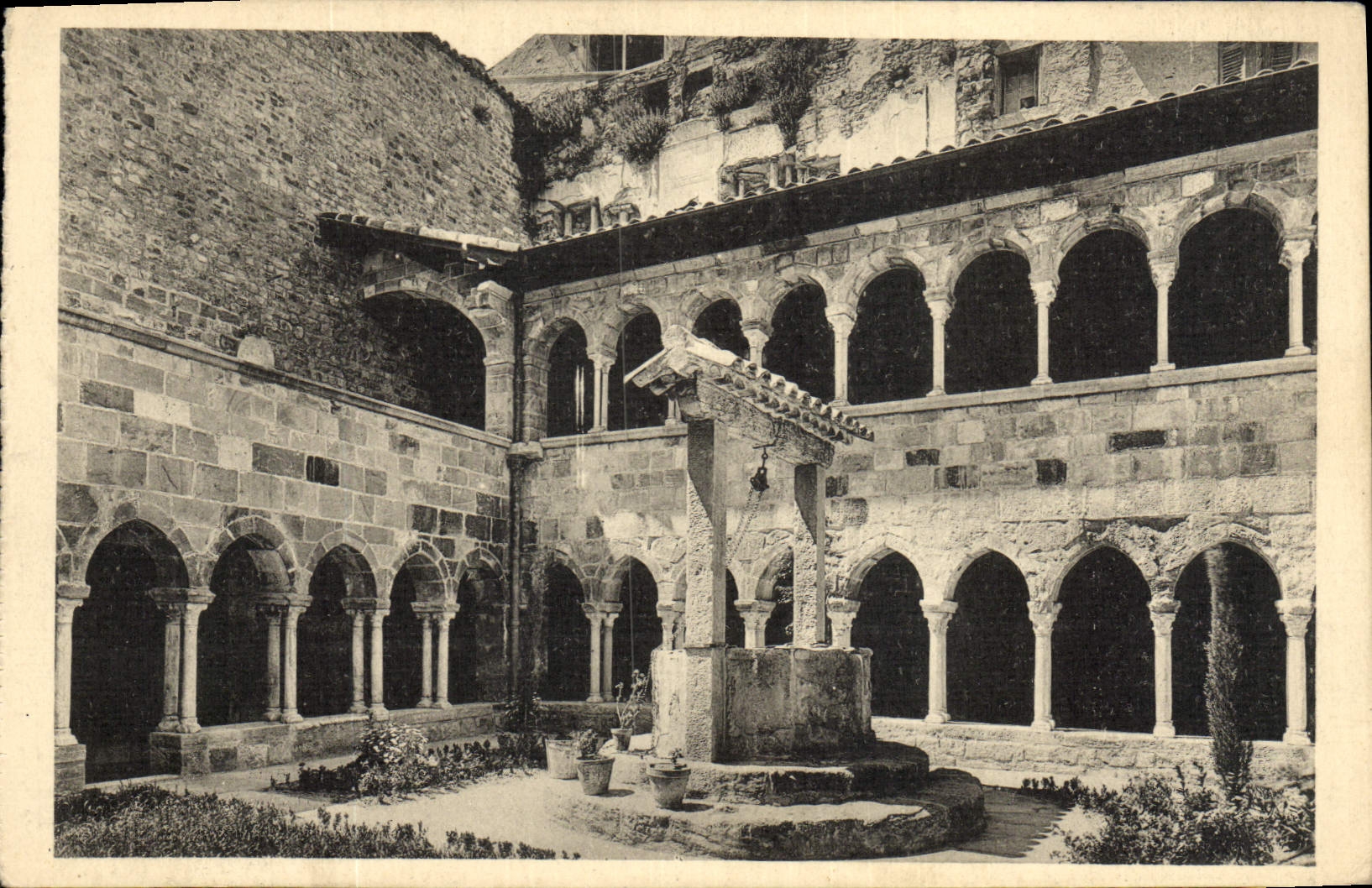 CPA Frejus Le Cloitre