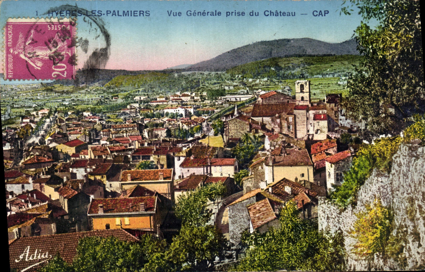 Las palmeras de Hyeres de la POSTAL de la VENDIMIA ven tomado del castillo