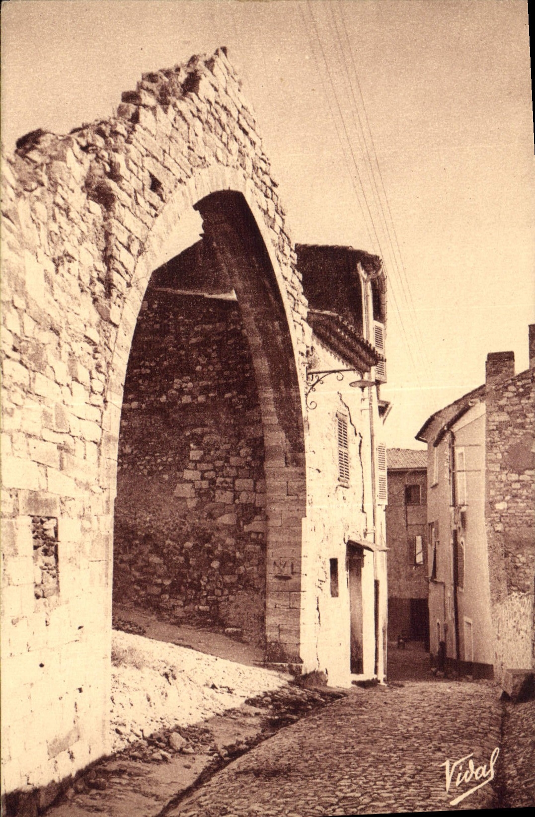 POSTAL Hyeres de la VENDIMIA la puerta co. Claire en la ciudad vieja