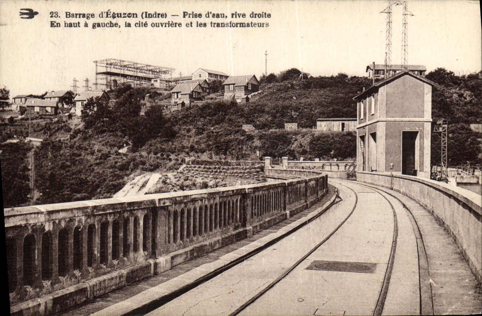 La presa de la POSTAL de la VENDIMIA del rlve Droite de la boca de riego de Eguzon cotiza el trabajo él y los transformadores