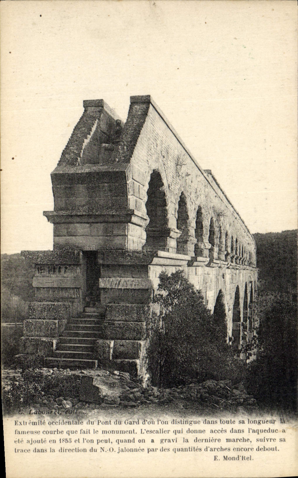 CPA Vue generale du pont du Gard