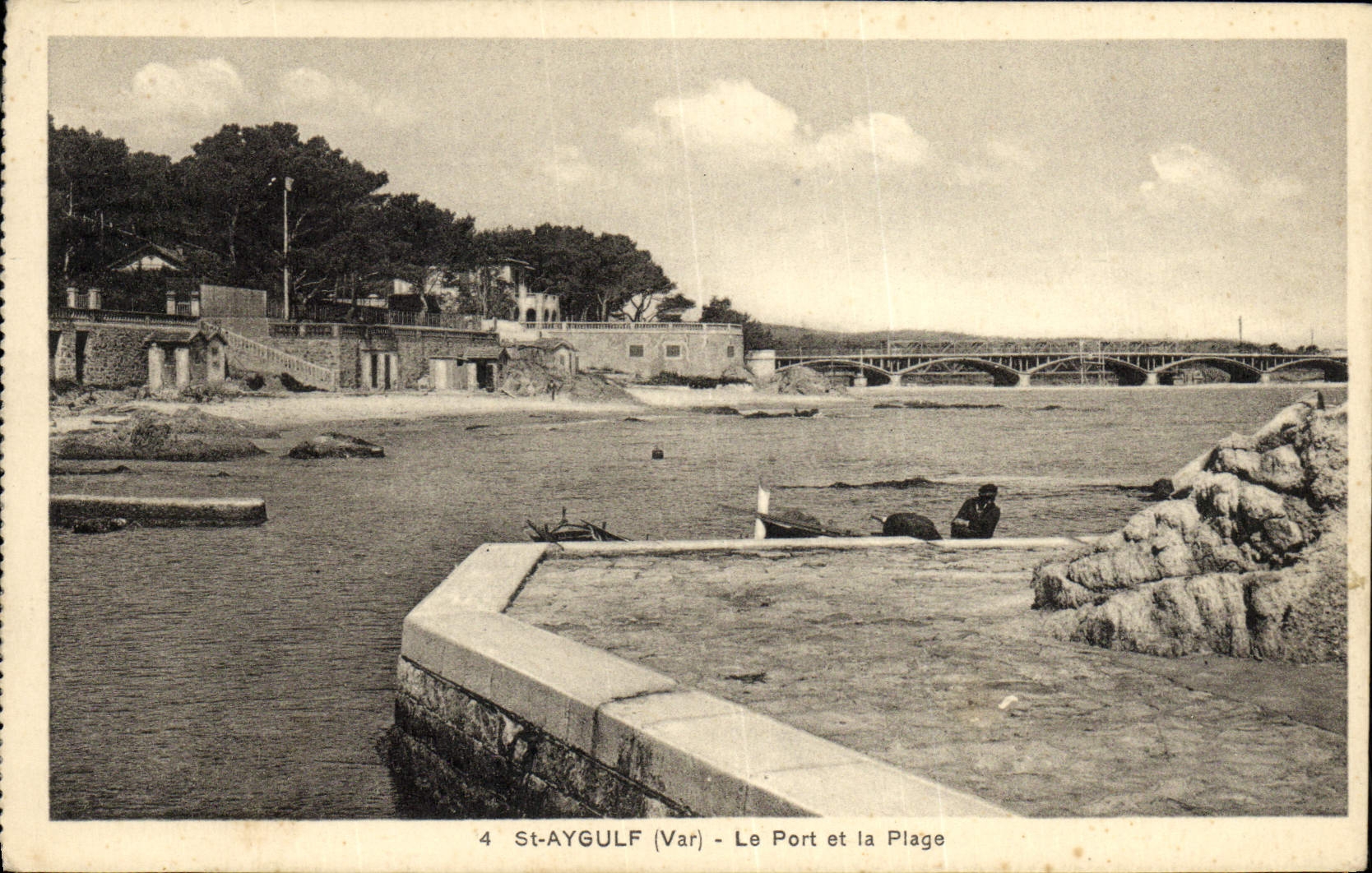 VINTAGE POSTCARD St Aygulf the Port and the Beach