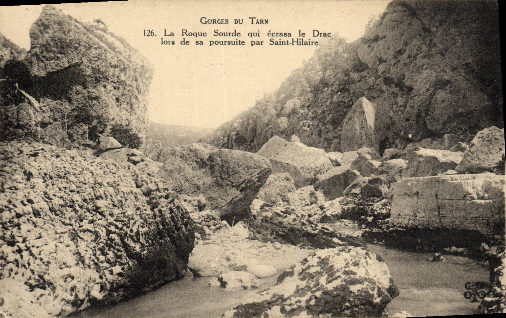 CPA Gorges Du Tarn La Roque Sourde Qui Ecrasa Le Drac Lors De Sa Poursuite Par Saint Hilaire