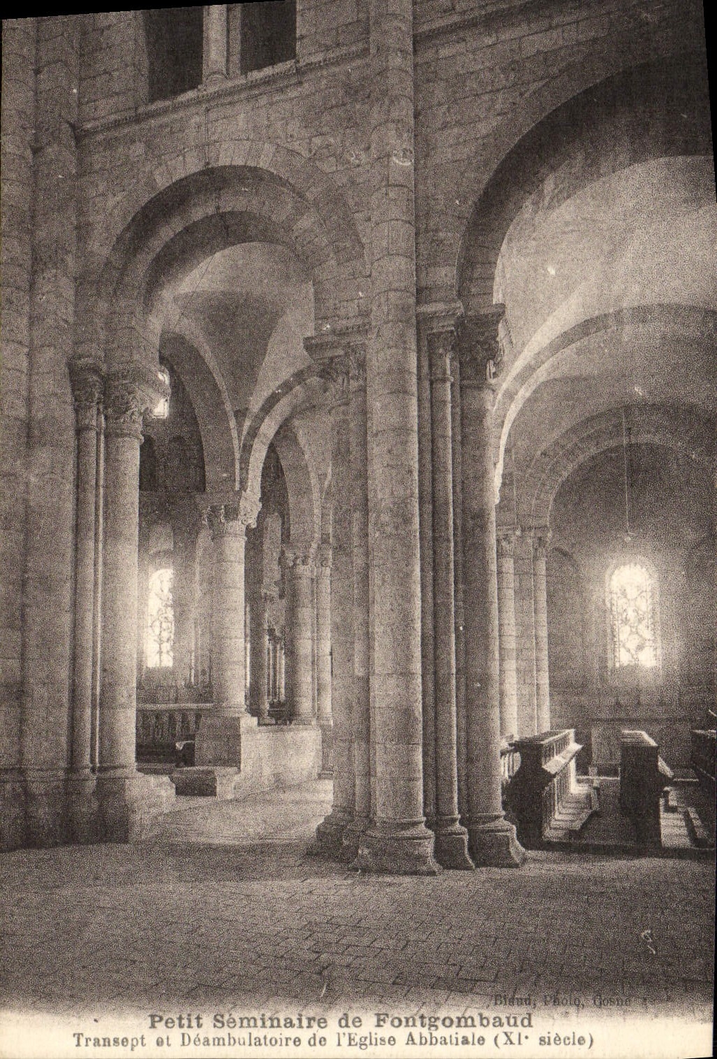 CPA Petit Seminaire De Fontgombaud Transept Et Deambulatoire De l'Eglise abbatiale