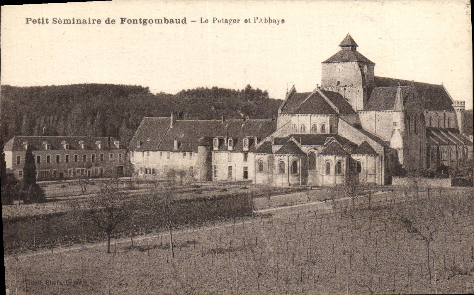 CPA Petit Seminaire De Fontgombaud Le Potager Et l'Abbaye