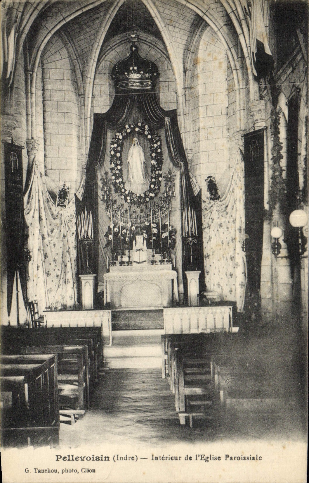 CPA Pellevoisin Interieur De L'Eglise Paroissiale