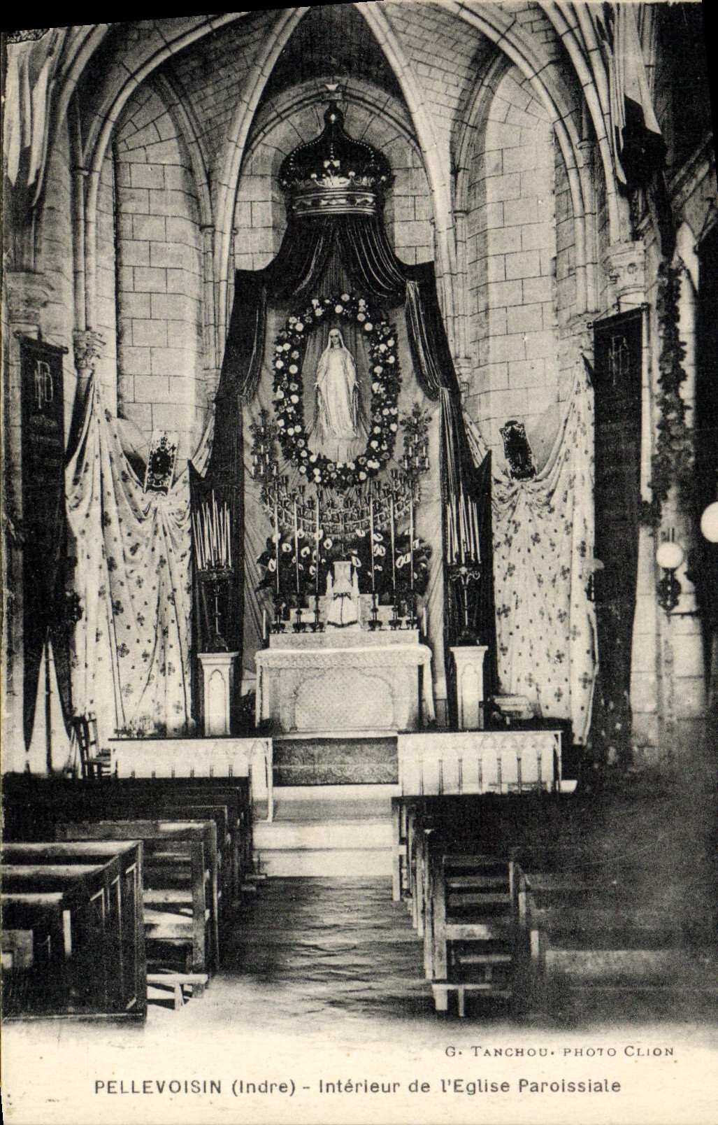CPA Pellevoisin Interieur De L'Eglise Paroissiale