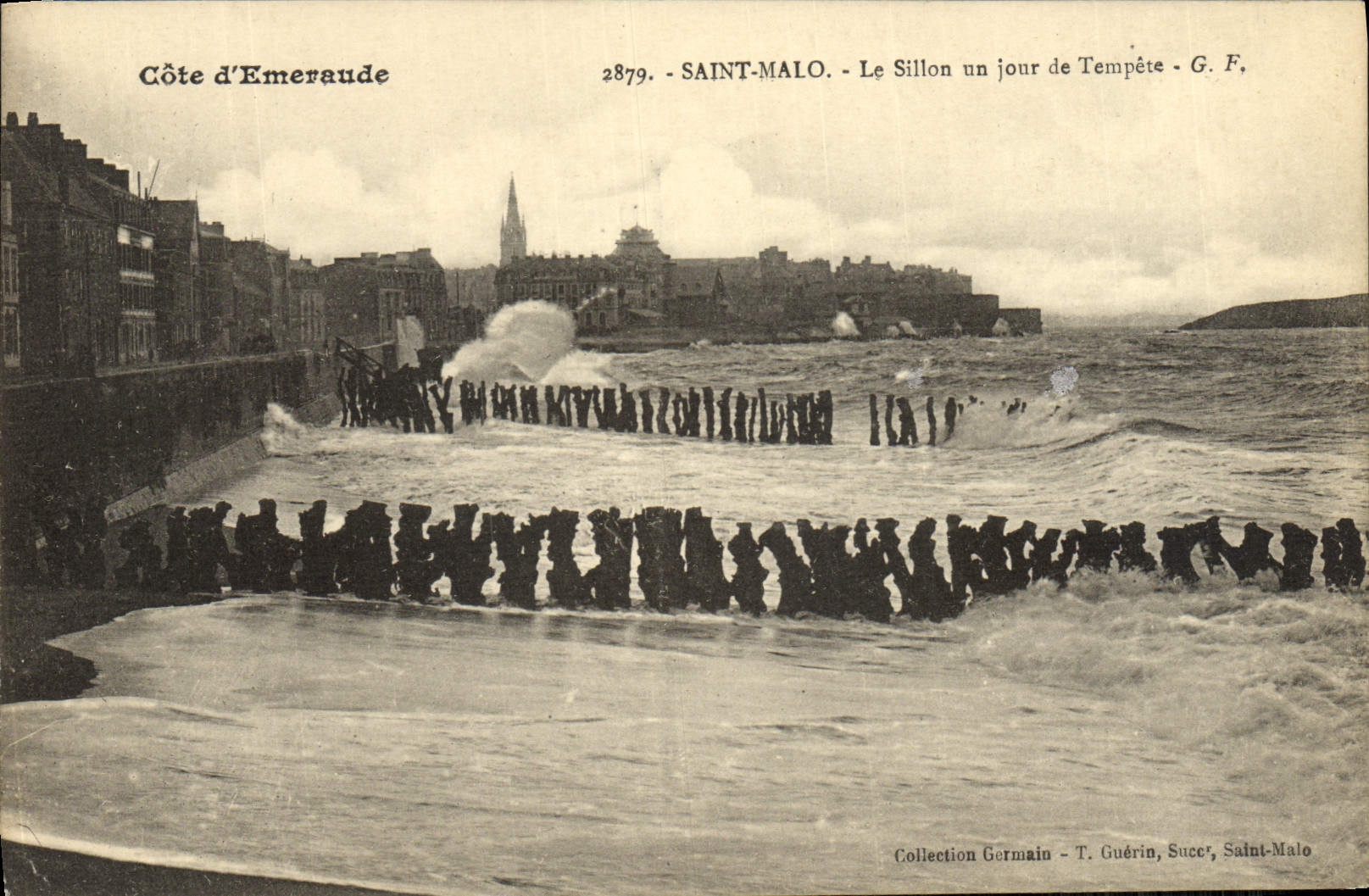 CPA Cote d'Emeraude Saint Malo Le Sillon Un Jour De Tempete