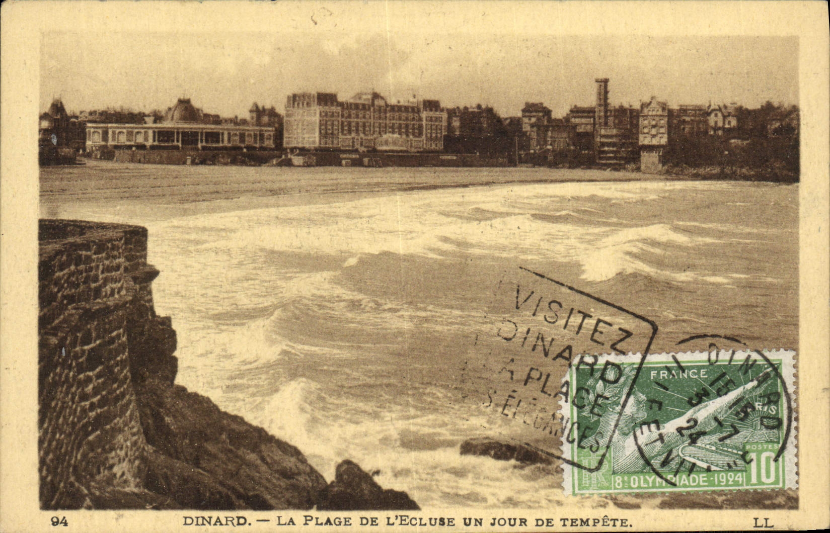 CPA Dinard La Plage De l'Ecluse Un Jour De Tempete