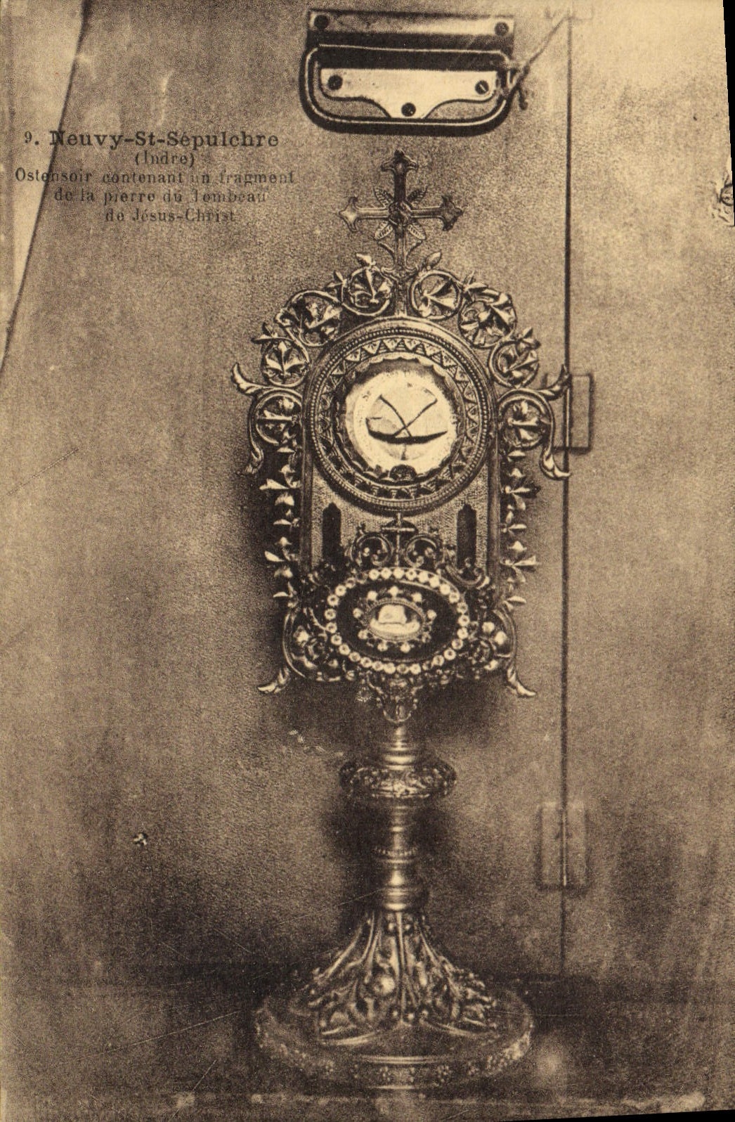 Monstrance del sepulcro del St de Neuvy de la POSTAL de la VENDIMIA que contiene un fragmento de la piedra del Jesucristo