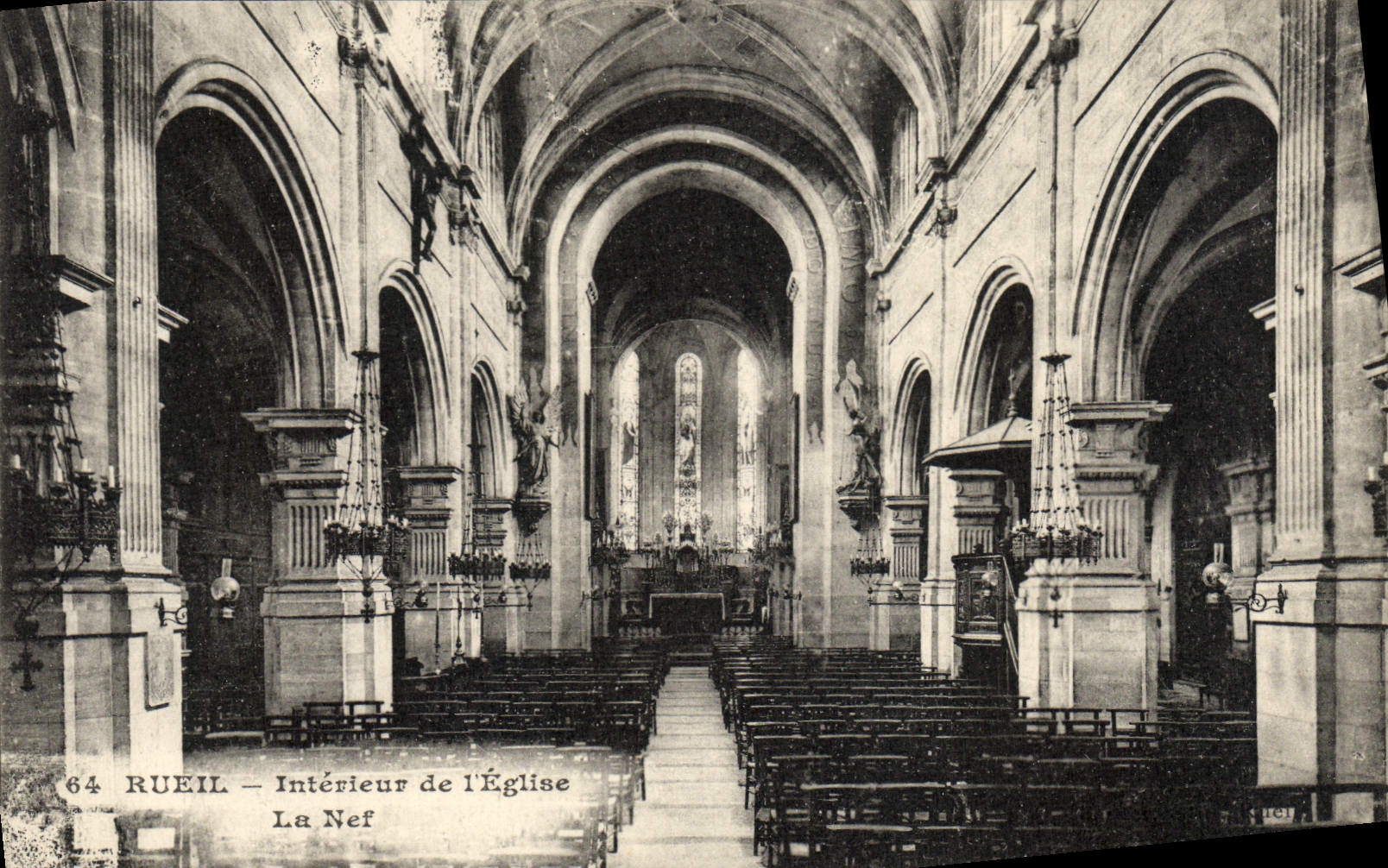 VINTAGE POSTCARD Interior Rueil Of the Church the Nave