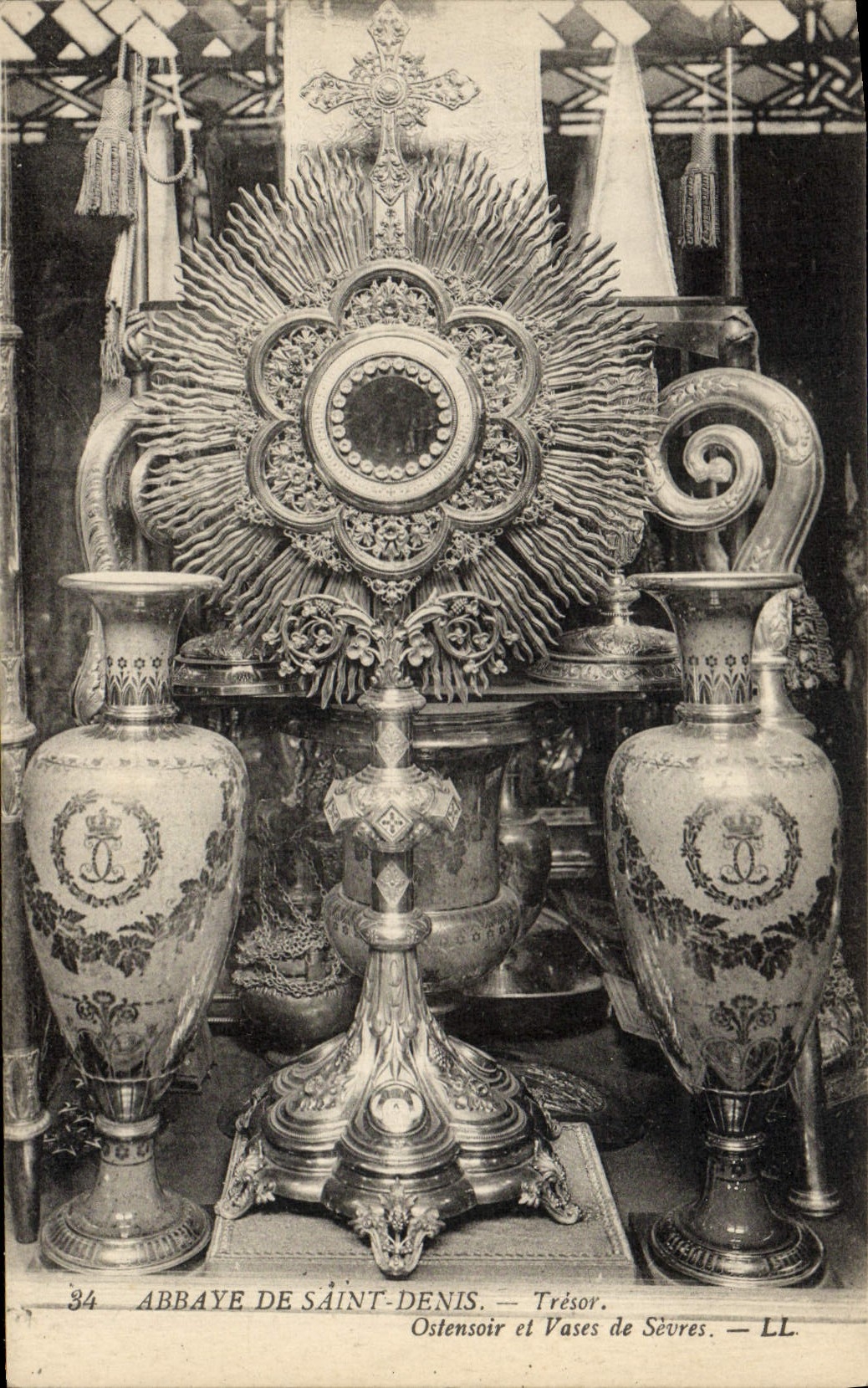 VINTAGE POSTCARD Abbey Of Saint Denis Treasure Monstrance and vases of Separate