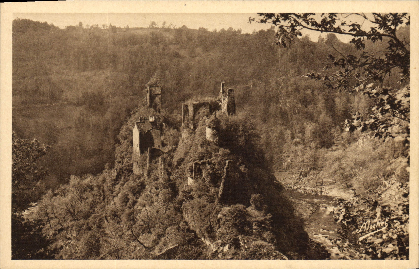 CPA Gorges De La Maronne Ruines De Merle