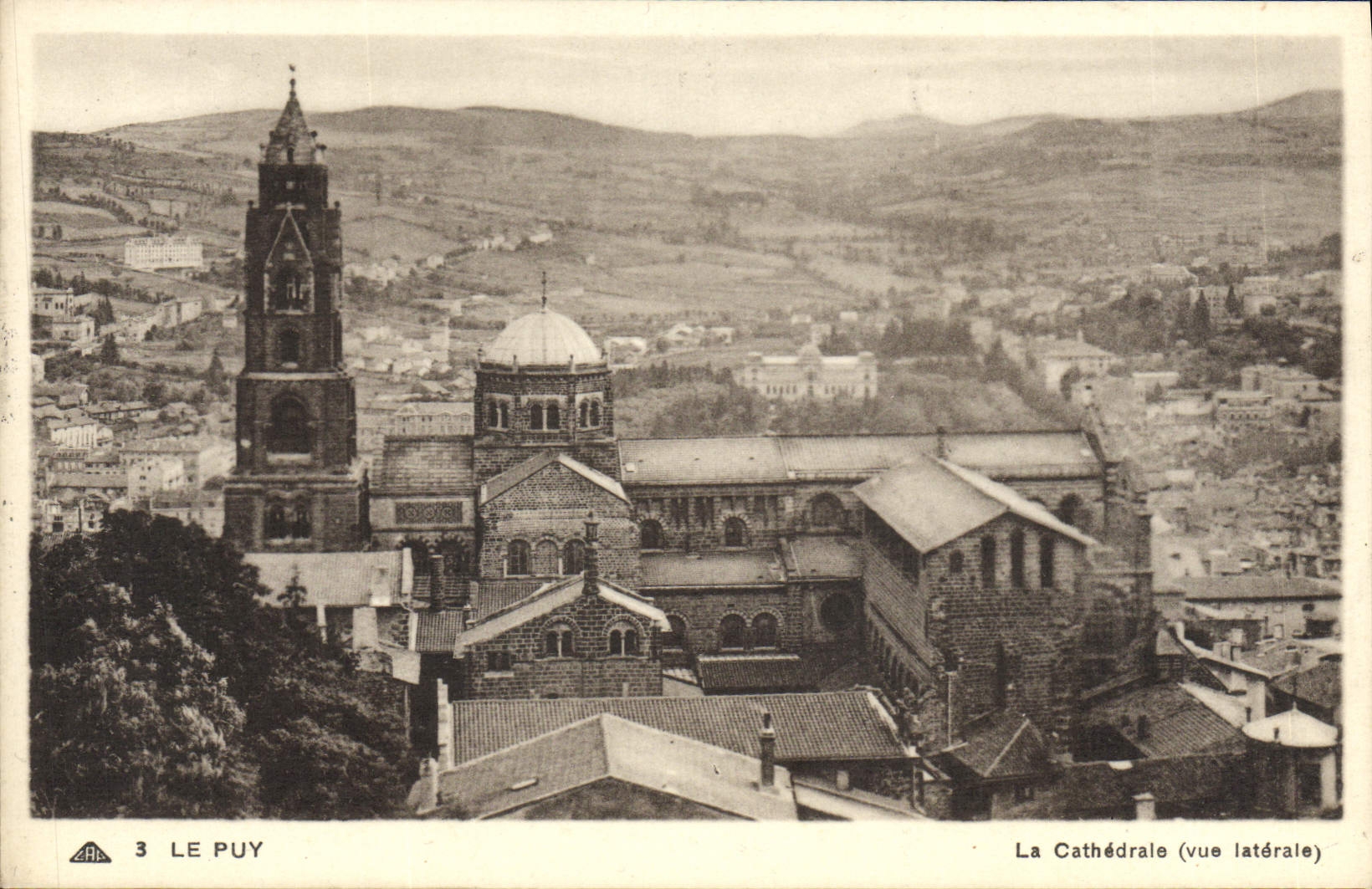 CPA Le Puy La Cathedrale