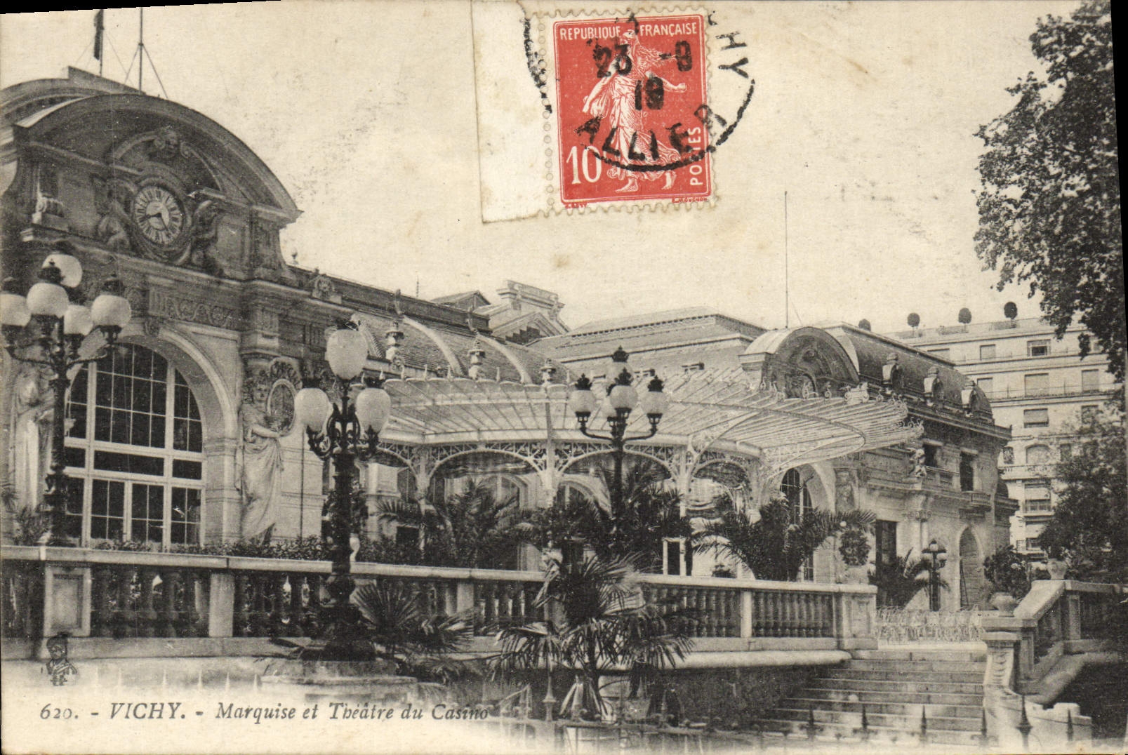 CPA Vichy Marquise Et Theatre Du Casino