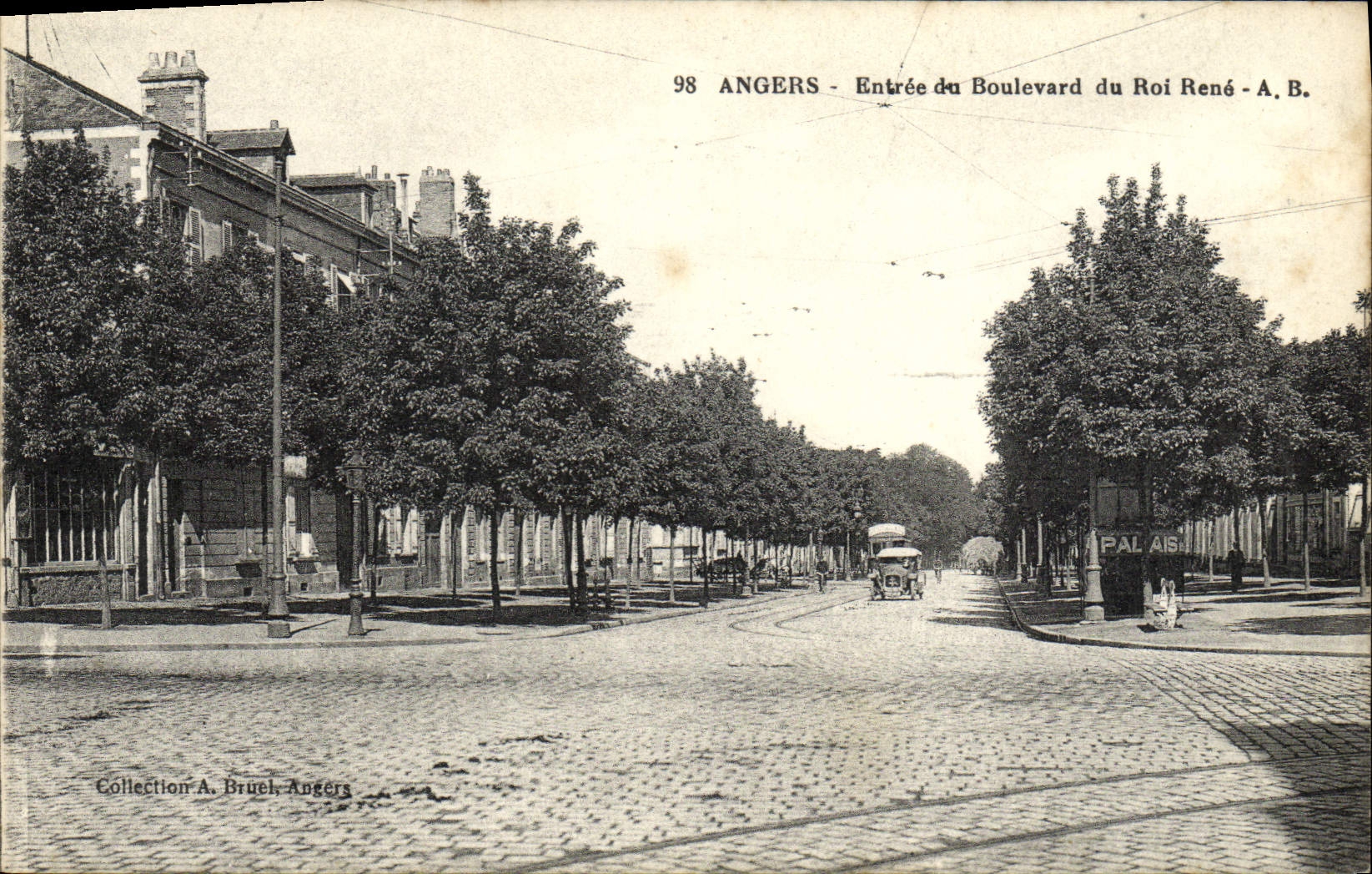 CPA Angers Entree Du Boulevard Du Roi Rene