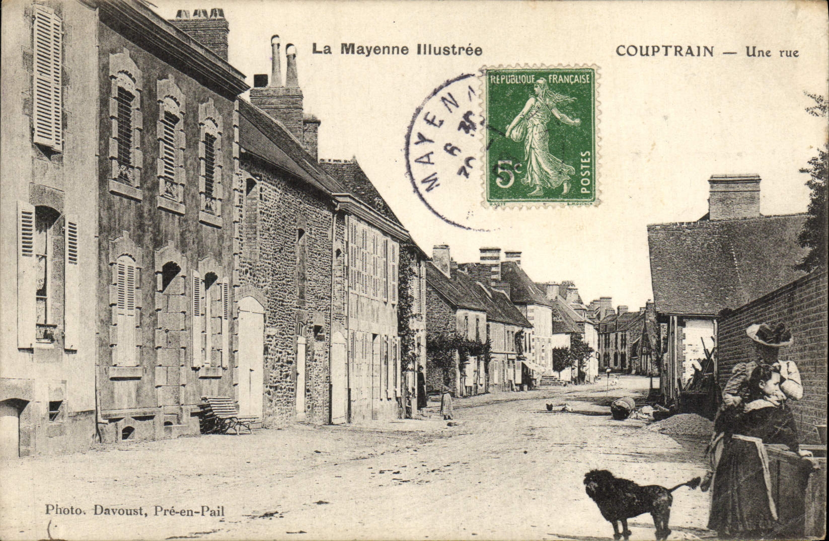 CPA La Mayenne Illusteree Couptrain Une Rue