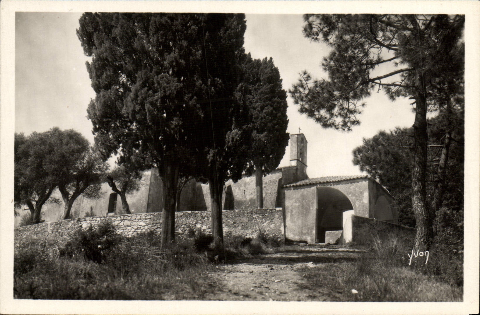 CPA La Douce France Cote d'Azur St Tropez La Chapelle Ste Anne